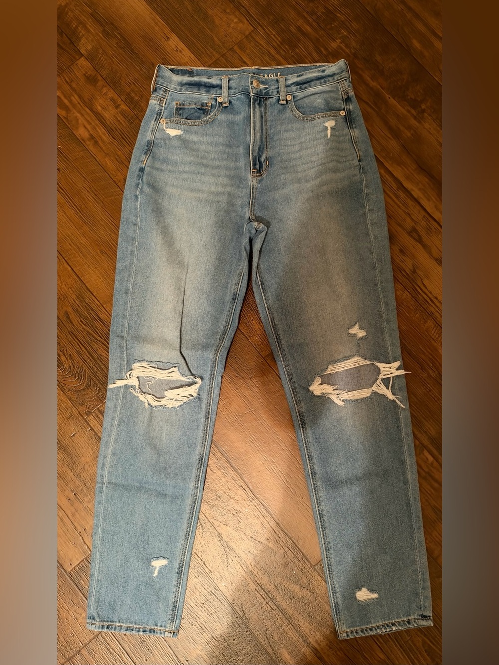 American Eagle Outfitters Light Blue Distressed mom Jeans